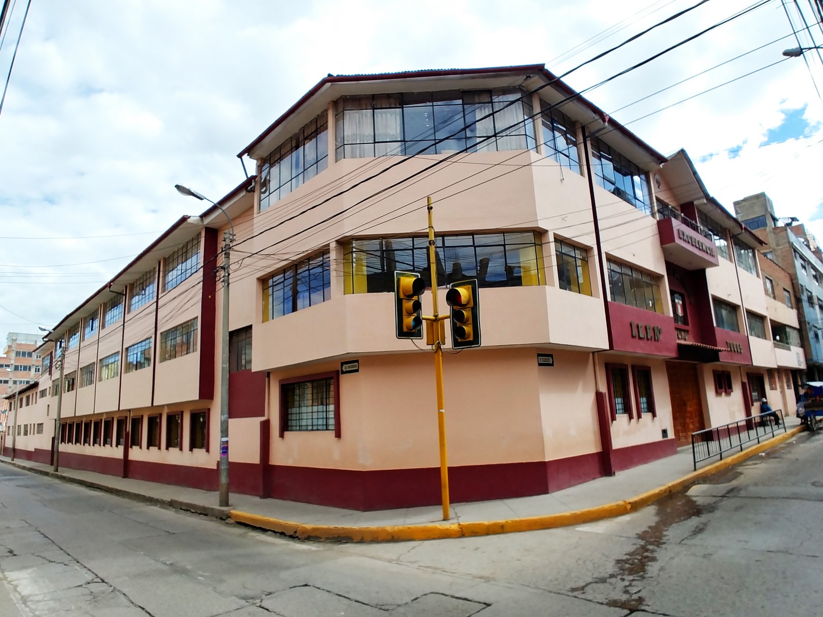 Escuela 70005